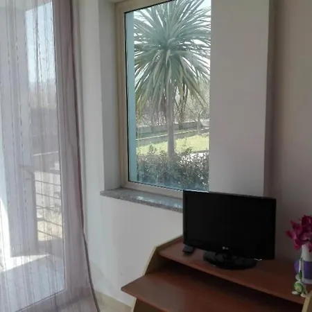 In San Rocco Ii Complex, 2 Min From Sea, Sub 65 Apartment